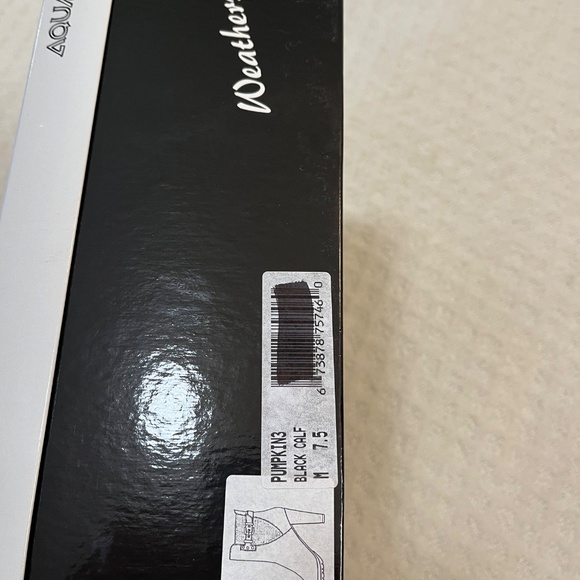 Aquatalia black leather bootie, sz 7.5 - Picture 10 of 10